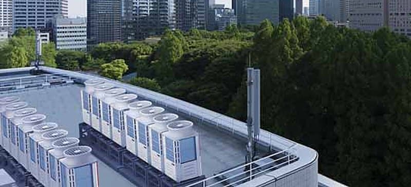 Bina çatısına yerleştirilmiş VRF dış üniteleri